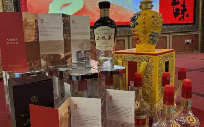 “行走的年夜饭”走进温哥华，五粮液为晚宴指定用酒